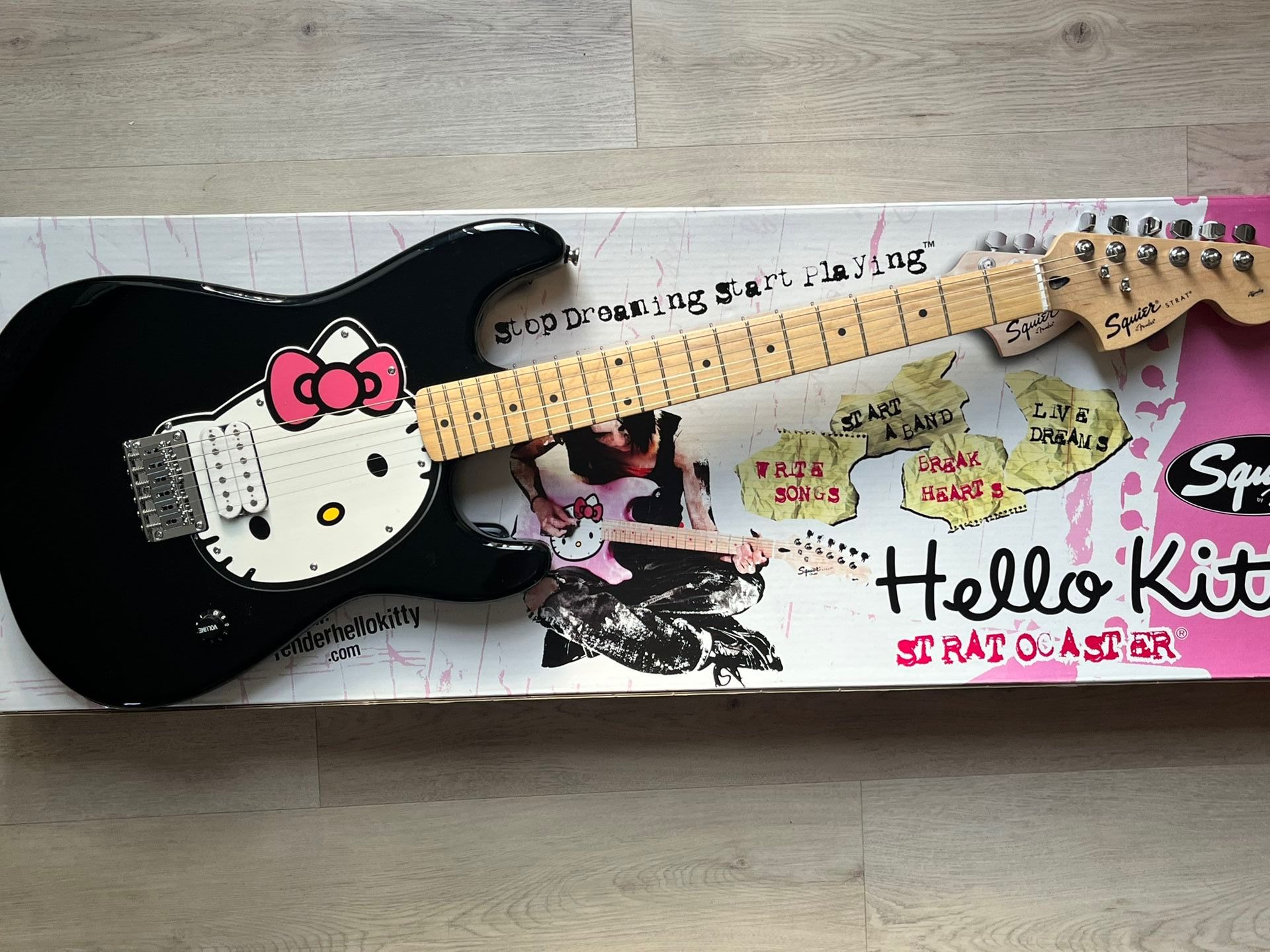 Hello Kitty Electric ⚡️ Guitar -$1995