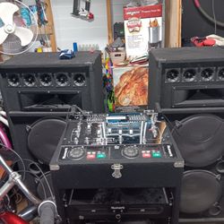 Professional Dj Cabinets, Featuring 2x 15" Zeus Woofers Each Cabinet. Also, Mixer-Amp Console Cabinet 