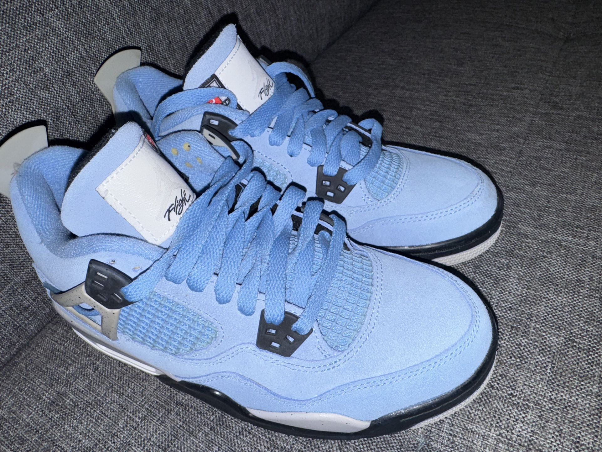 Jordan 4 Uni Blue