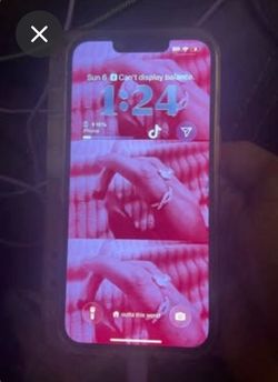 iphone 14 no cracks , only screen protector cracked comes with a case everything unlocked and legit