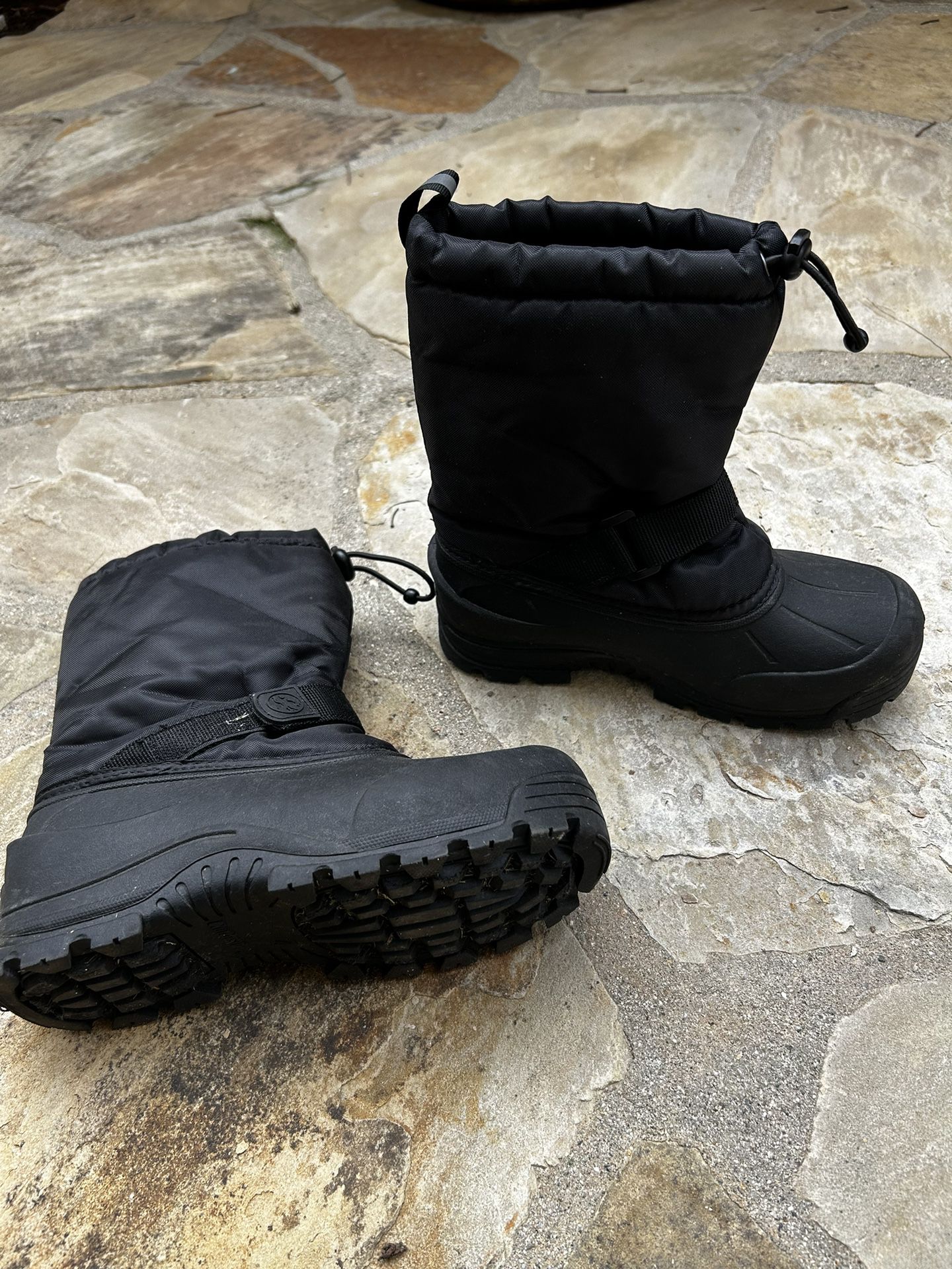 Boys Snow Boots Size 4