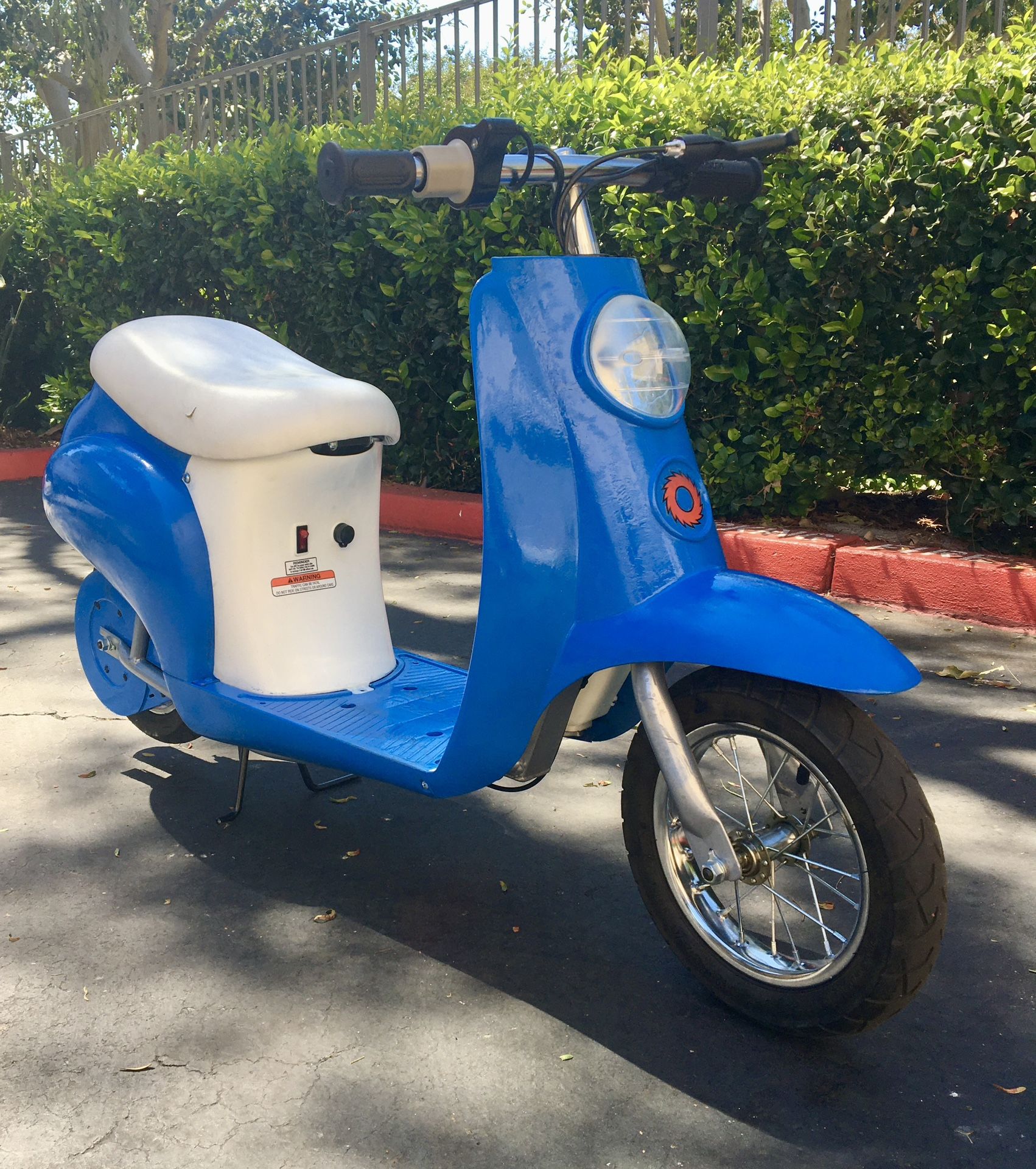 Razor Pocket Mod 250 W Ride On Vespa Scooter