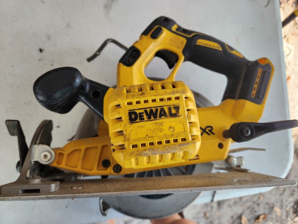 DeWalt 7 1/4 20v Circular Saw