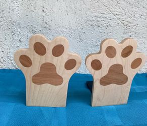 Panda paws Book Ends