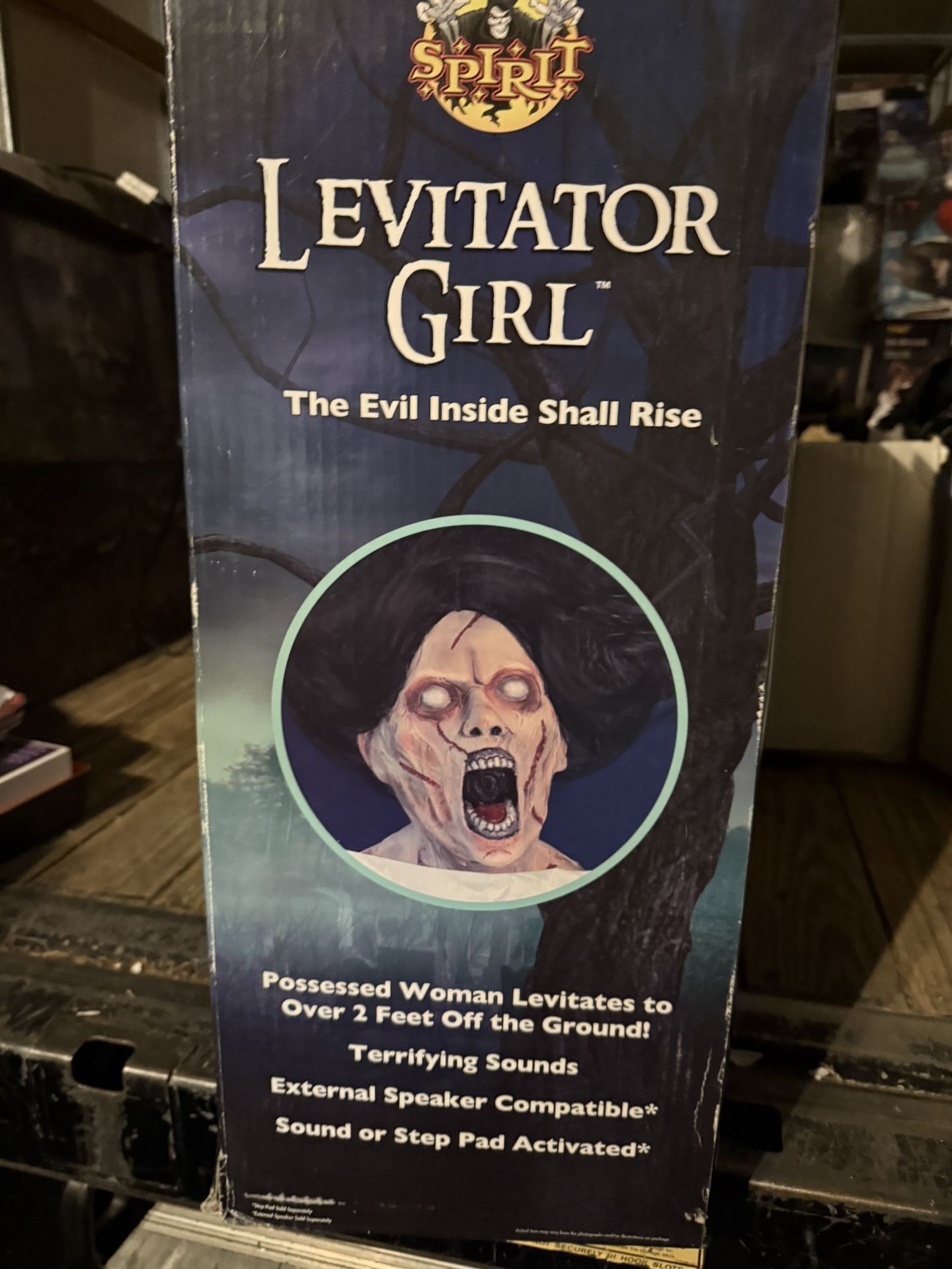 Halloween Levitator Girl Animatronic
