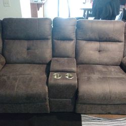 Recliner Love Seat Like New No Pets  $225