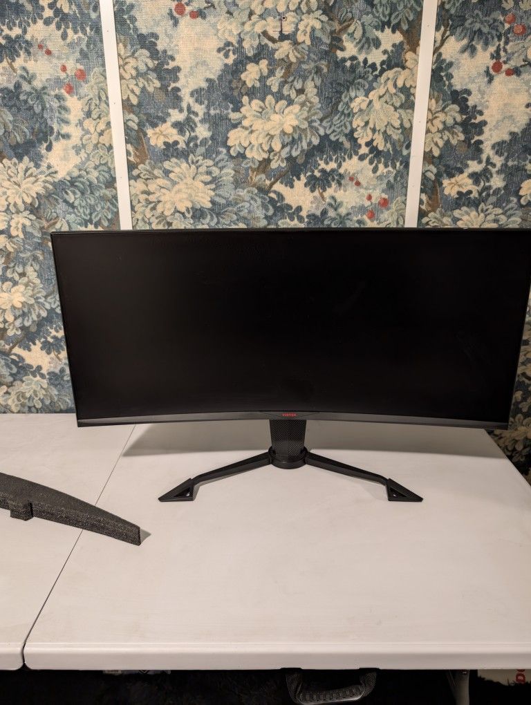 Viotek 32" 144hz Gaming Monitor