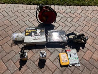 Tool & Automotive Spray Equipment Lot – Spray Guns, Drill, Hose Reel & More. Lote de Herramientas y