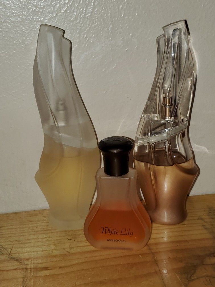 Donna Karan's Cashmere Mist, Cashmere Aura And Annie Oakley's White Lily Fragrance Collection! Wonderful Scents!