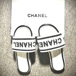Chanel slides authentic used