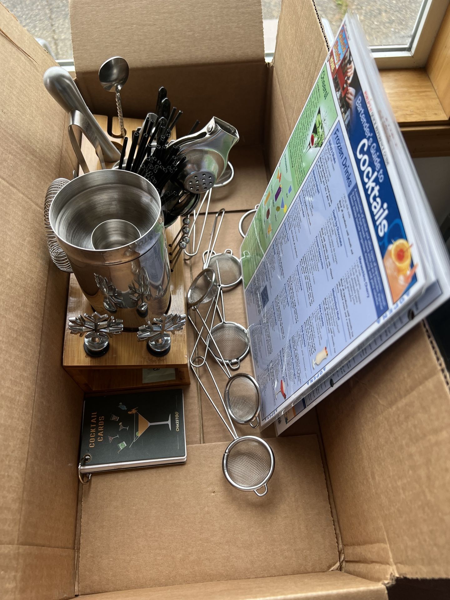 Mixology Bartender Kit With Guides