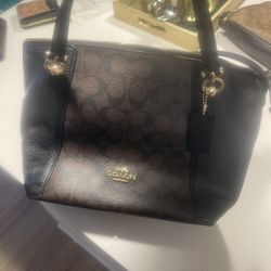 Coach Bag Need Gone Asap 