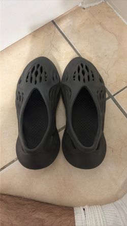 Yeezy foam runners
