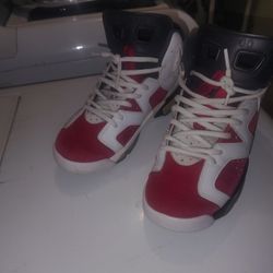 Retro 6 Carmine Jordans Size 5.5