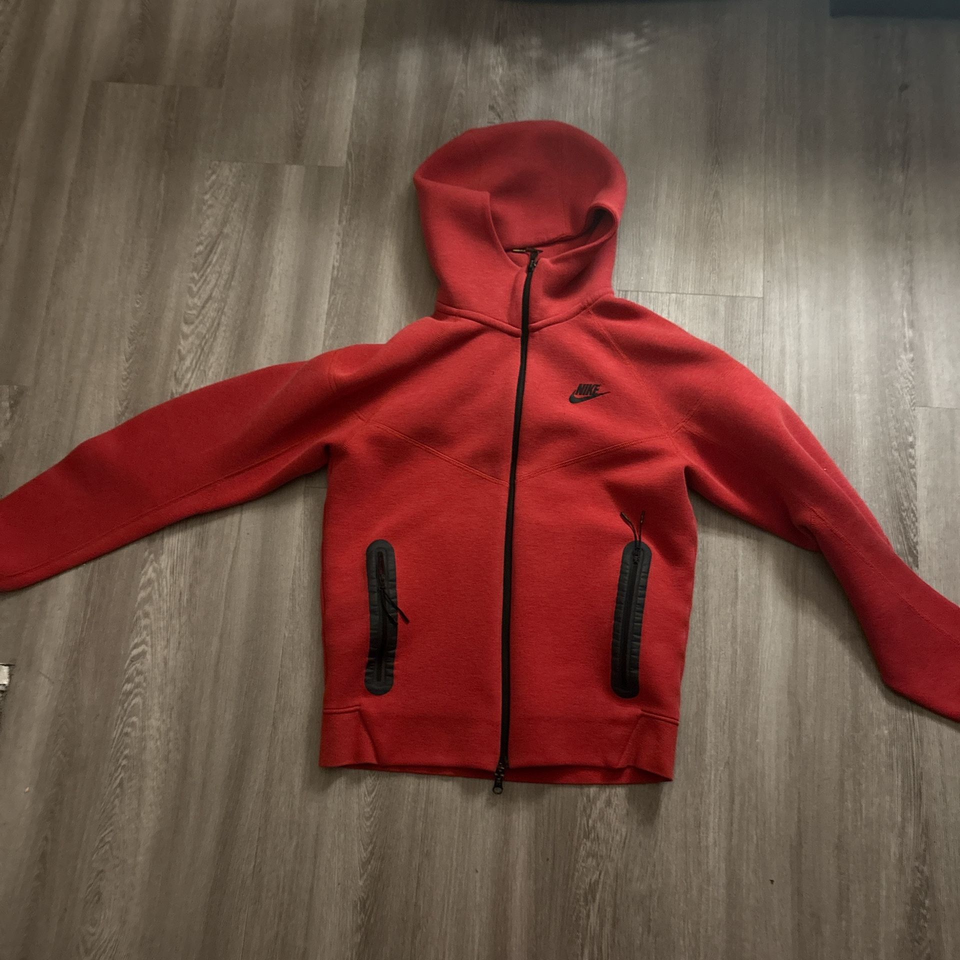 Red Nike Tech