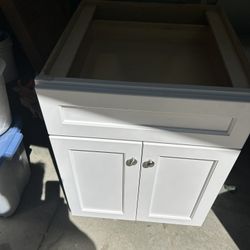 Base Cabinet Soft Close With Quartz Top