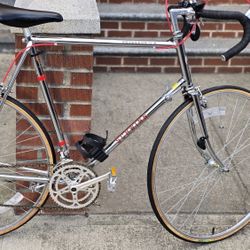 SCHWINN Voyageur 11.8 63cm Road Bike....