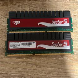 DDR3 4GB RAM STICKS