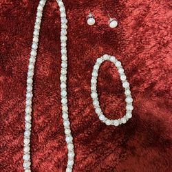 Beautiful Freshwater Natural Pearls Set