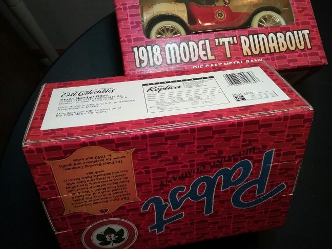 1994 Ertl Collectables 1919 Model "T" Runabout Die-cast Metal Bank.