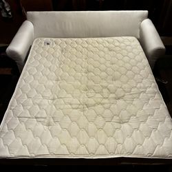 Sofa / Pull-Out Bed 