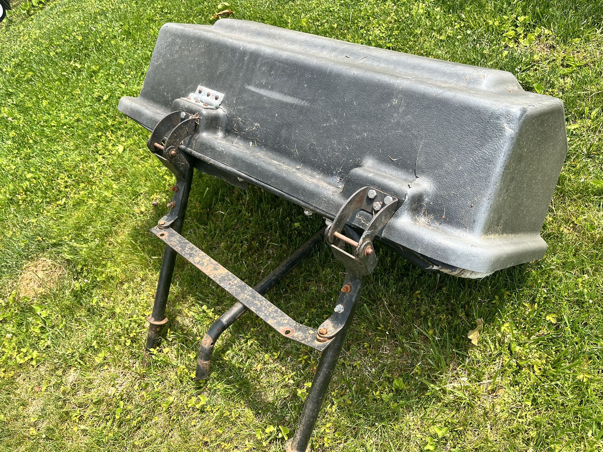 OLDER STYLE CRAFTSMAN LAWN TRACTOR RIDING MOWER TOO BAGGER SYSTEM COVER & POSTS