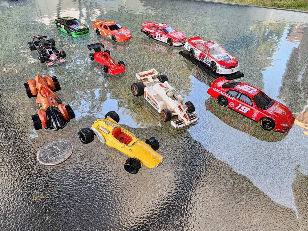 Racincar Formula 1 Cars Lot Of 10 cars One 1952 Snoopy Yellow Car Preloved Condition