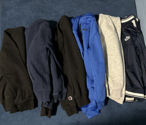 Boys sweater bundle Size 6