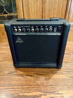 Behringer Ultratone KT108 / HT108 15-Watt Practice Amplifier brand new