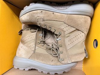 NEW OTB Boots Size 7 Coyote Brown