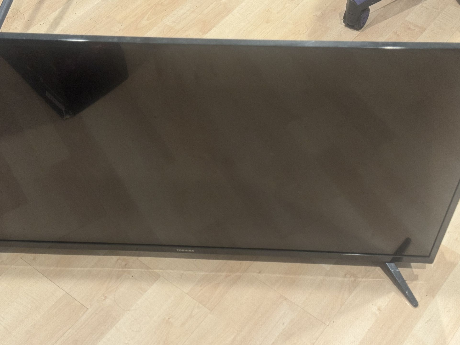 TOSHIBA 43LF421U21 43-inch Smart HD 1080p TV - Fire TV, Released 2020