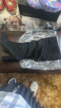 Black suede Boots