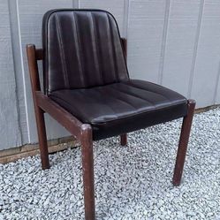 Antique Mid Century Rosewood And Leather Scandinavia Chair