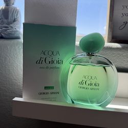 Giorgio Armani “Acqua di Gioia” perfume