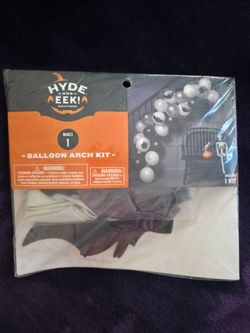 Hyde and EEK! Halloween Balloon Arch Kit