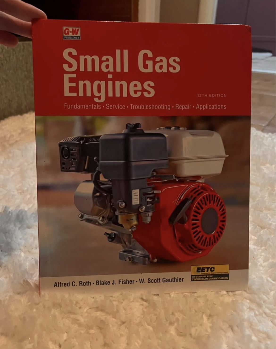 Excellent Condition Lates Edition Small Engine Text Book.