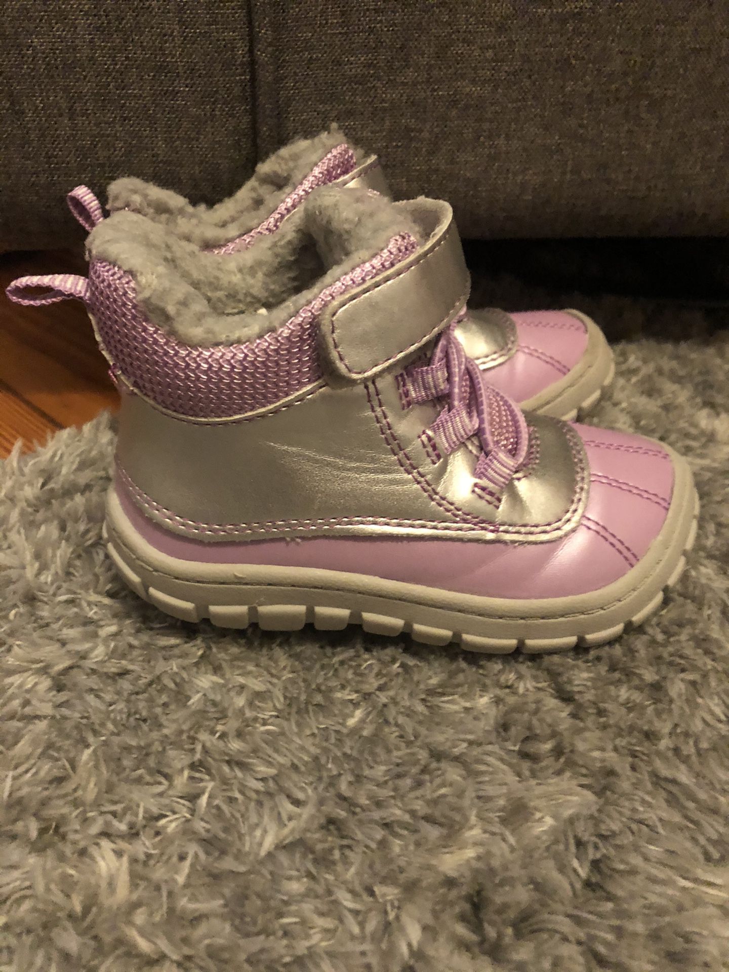 Toddler snow boots size 6