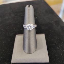 14k CZ Ring ,Sz 6