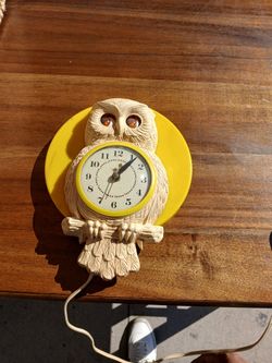 VTG  50’S UNITED ELECTRIC OWL CLOCK MECHANICAL