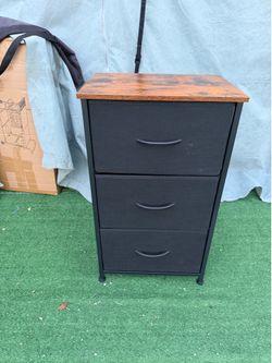 3 Drawers new $35