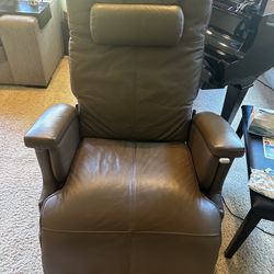 Human Touch Perfect Chair PC - 080 Power Electric Zero Gravity Recliner Leather