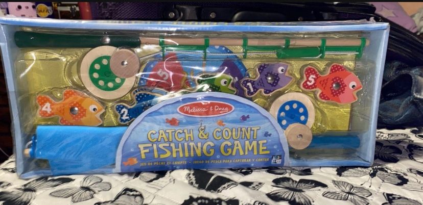 Melissa & Doug Catch & Count Wooden Fishing Game with 2 Magnetic Toy Rods - FSC Certified 