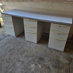 Metal cabinet (9 drawer)