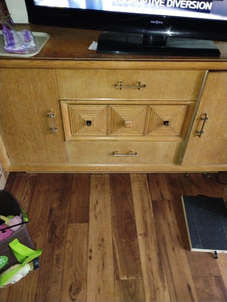 Dresser