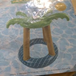 Inflatable Palm Tree Toss Game For Swimming Pool