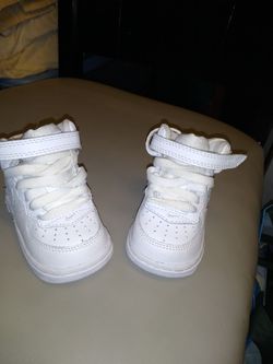 Infant White Nike High Top Size2C