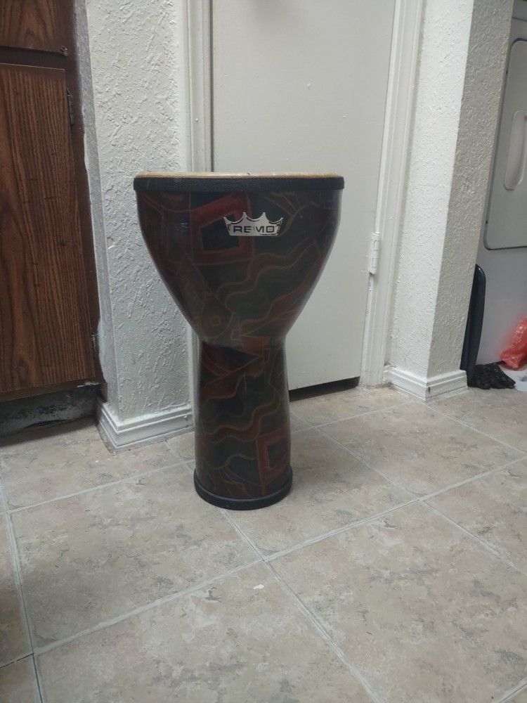 Remo 21x12 Pretuned Festival Djembe