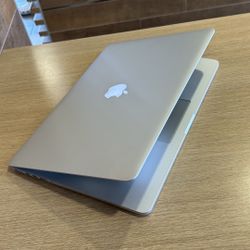 Apple MacBook Pro 15” Retina i7/16GB/500GB SSD $350 