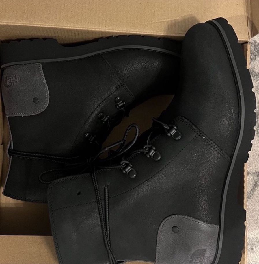 Brand new women’s North Face boots - Black