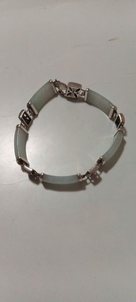 Vintage Sterling Silver And Jade Bracelet 